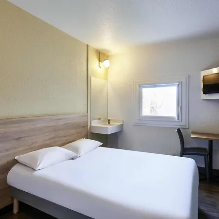 Hotelf1 Mulhouse Bale Aeroport * Saint-Louis (Haut-Rhin)