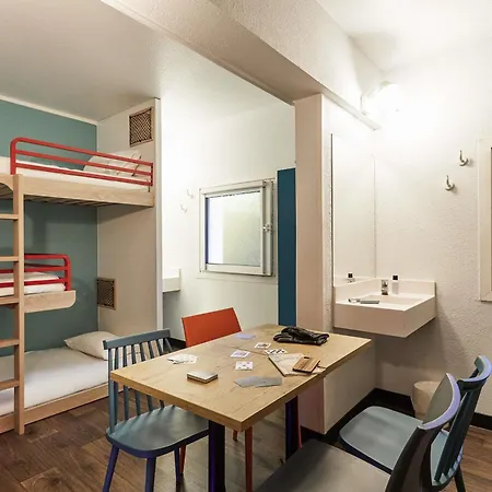 Hotelf1 Mulhouse Bale Aeroport Hotel *