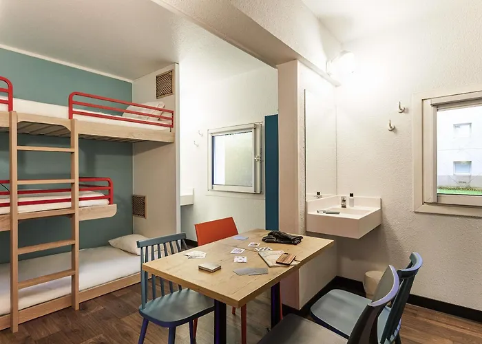 Hotelf1 Mulhouse Bale Aeroport Hotel *